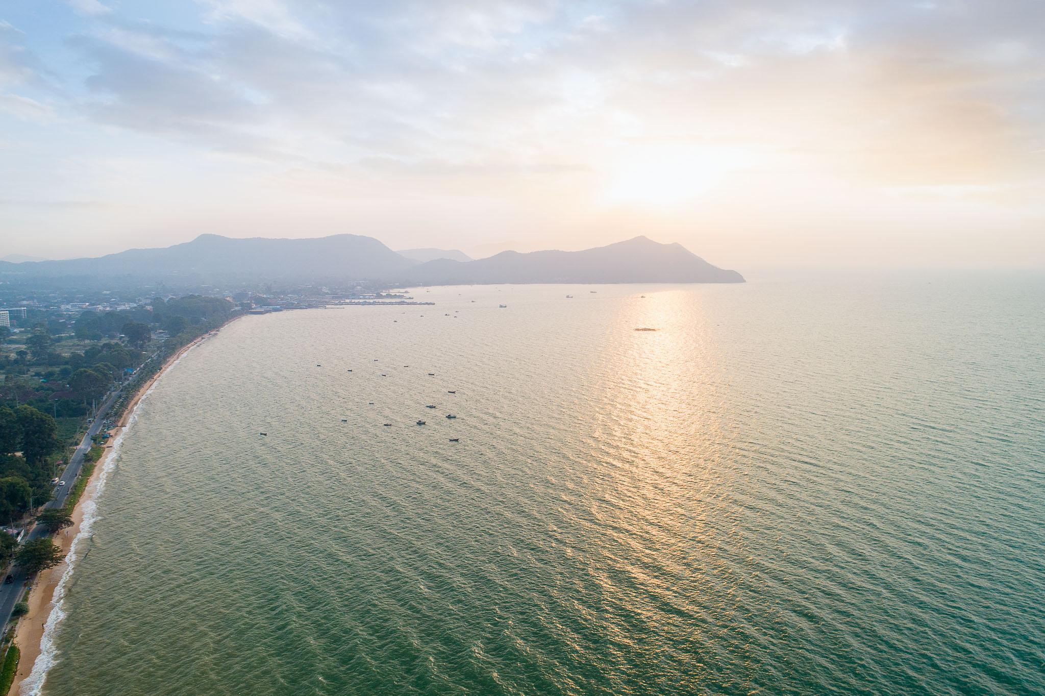 Cross Pattaya Oceanphere На Джомтьен Экстерьер фото